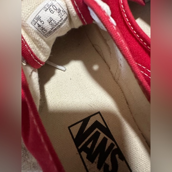VANS red and white classic sz youth 4.5 - Picture 7 of 7